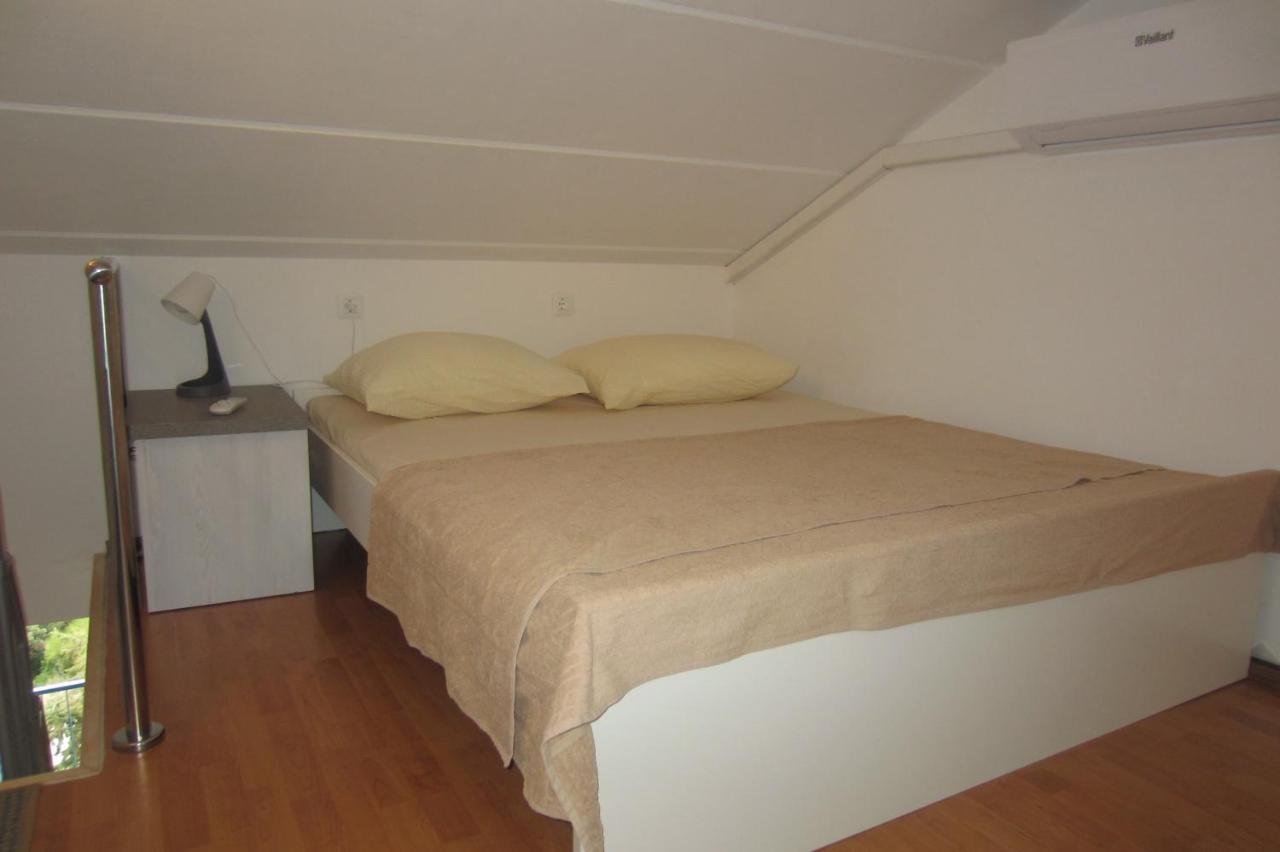 Apartman Valinor Miholascica Exterior photo